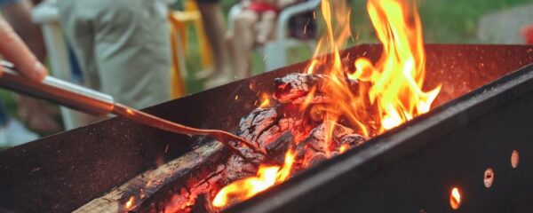 barbecue à charbon de bois