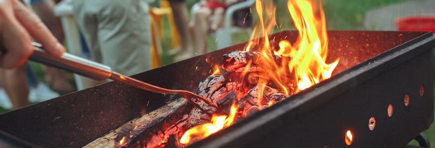 barbecue à charbon de bois